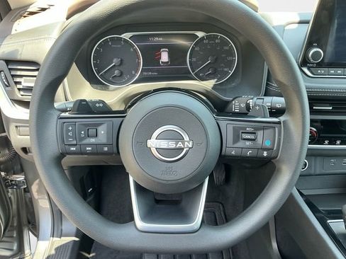 Used 2023 Nissan Rogue SV AWD/4WD image 13