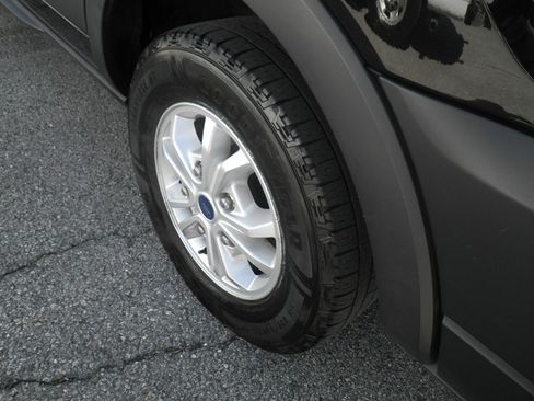 Used 2023 Ford Transit 350 XLT image 9