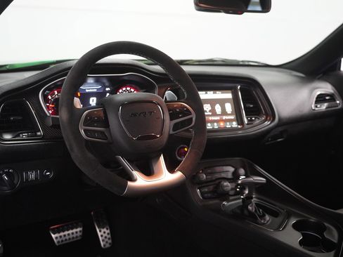 Used 2022 Dodge Challenger SRT Hellcat image 16