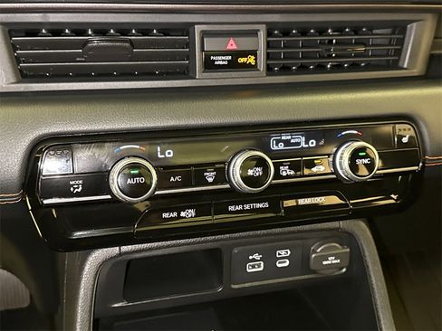 New 2025 Honda Pilot TrailSport image 31