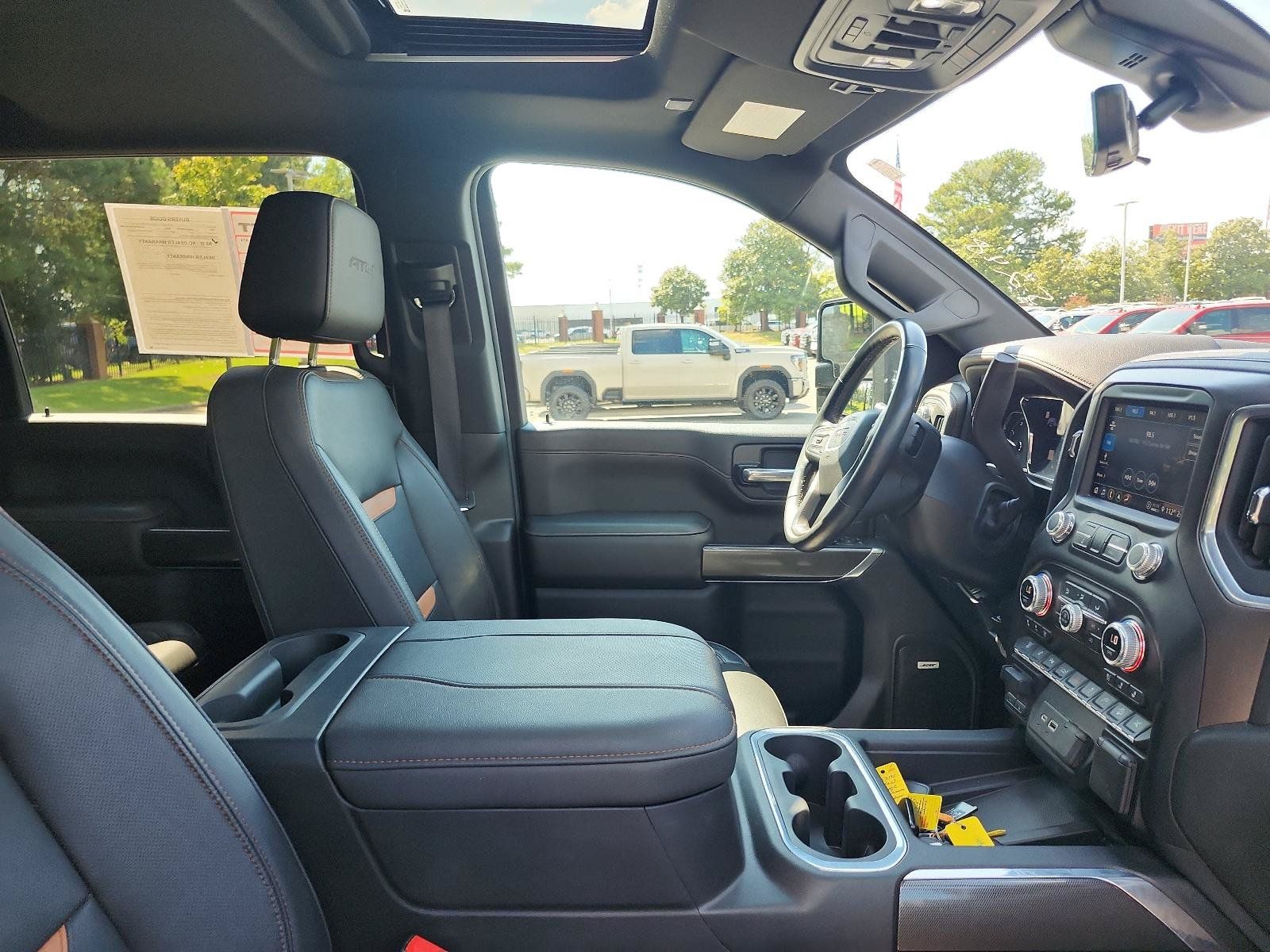 Used 2023 GMC Sierra 2500 AT4 w/ AT4 Premium Plus Package AWD/4WD image 10