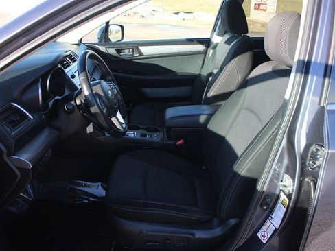 Used 2017 Subaru Outback 2.5i Premium image 29