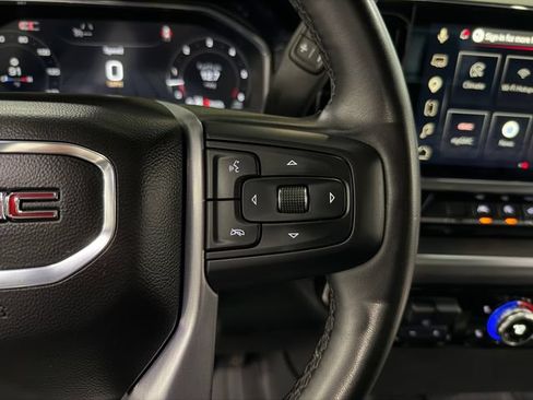 Used 2025 GMC Sierra 1500 SLT AWD/4WD image 19