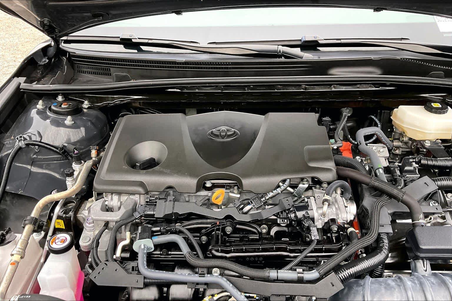 Used 2025 Toyota Camry SE FWD image 32