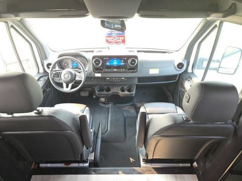 Used 2023 Mercedes-Benz Sprinter 3500 image 27