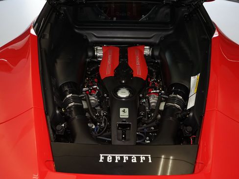 Used 2019 Ferrari 488 GTB RWD image 26