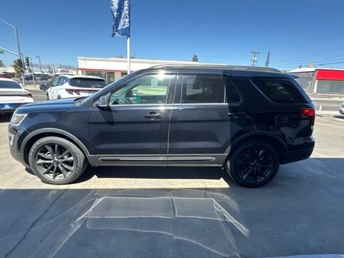 Used 2017 Ford Explorer XLT w/ Equipment Group 202A FWD image 2