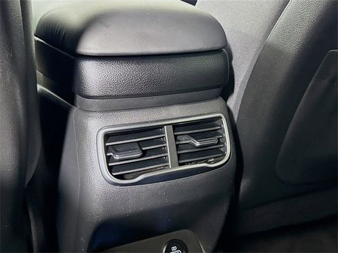 Used 2022 Hyundai Santa Fe SEL w/ Winter Weather Package image 33