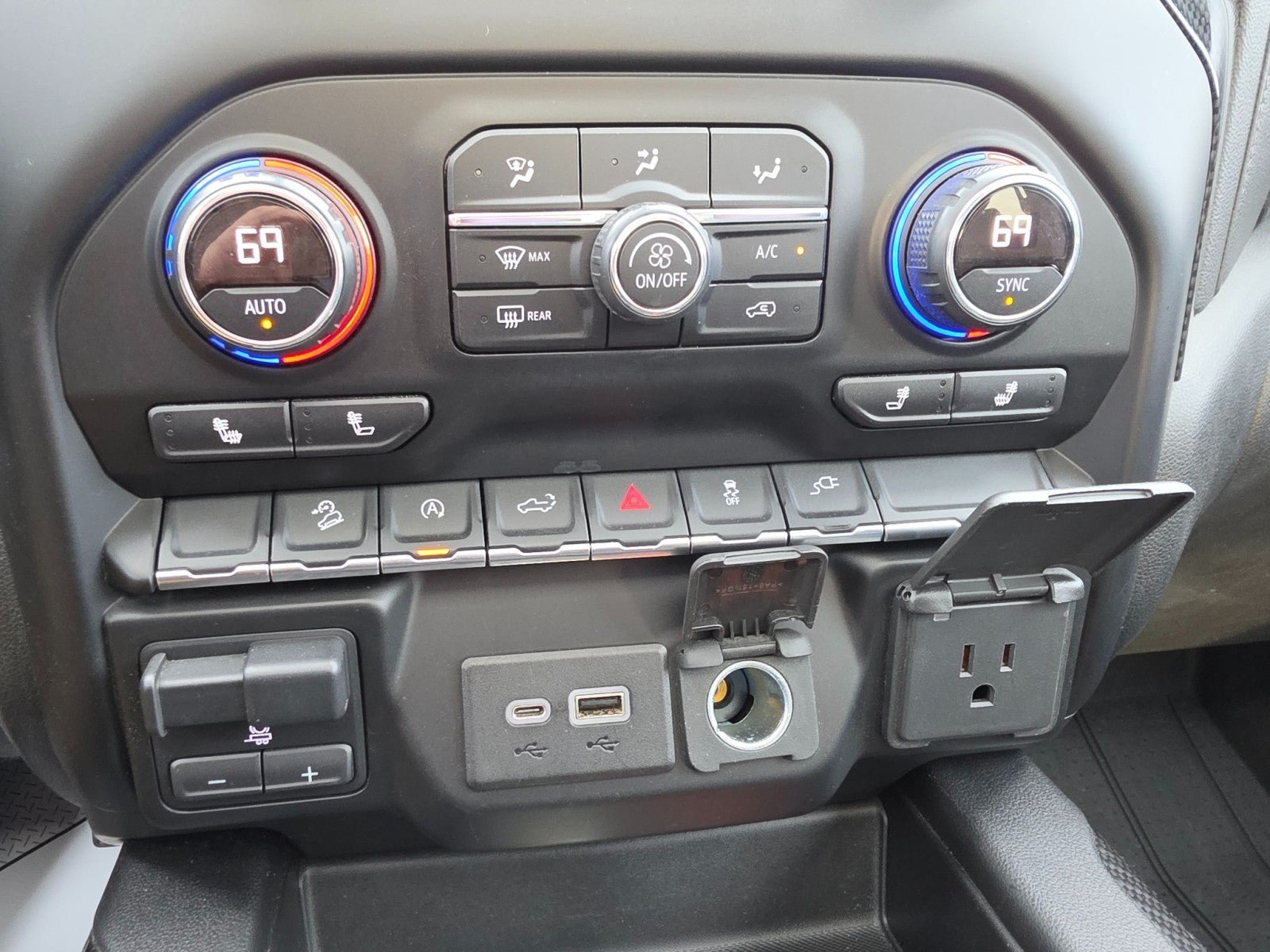 Used 2019 Chevrolet Silverado 1500 RST w/ All-Star Edition AWD/4WD image 48