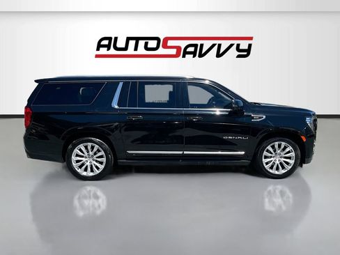 Used 2023 GMC Yukon XL Denali w/ Denali Reserve Package AWD/4WD image 8
