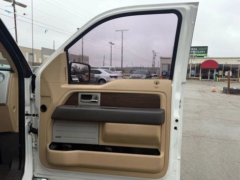 Used 2014 Ford F150 Lariat w/ Equipment Group 502A Luxury image 12