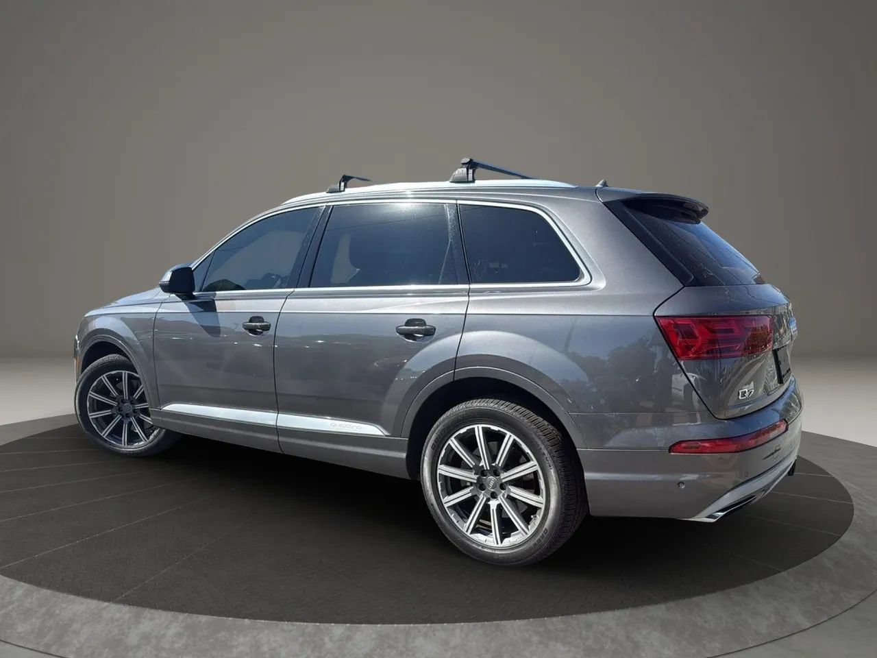 Used 2019 Audi Q7 3.0T Premium Plus w/ Premium Plus Package AWD/4WD image 4