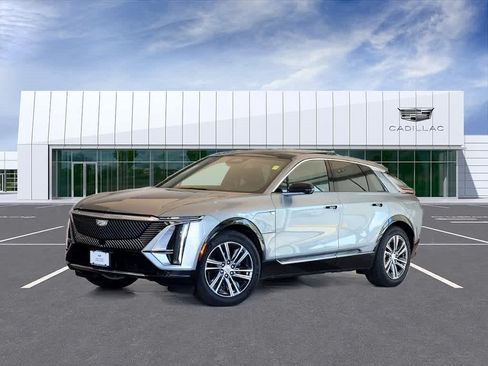 Used 2024 Cadillac Lyriq Luxury AWD/4WD image 1