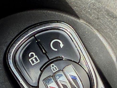 Used 2025 Buick Encore GX Preferred FWD image 23