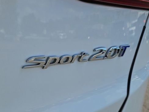 Used 2018 Hyundai Santa Fe Sport 2.0T FWD image 9