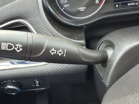 Used 2019 Chevrolet Cruze LT w/ Convenience Package image 14