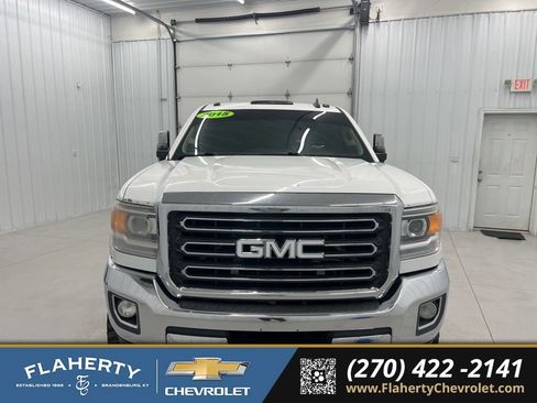 Used 2015 GMC Sierra 2500 SLT w/ Suspension Package, Off-Road image 7