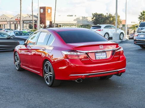 Used 2017 Honda Accord Sport image 8