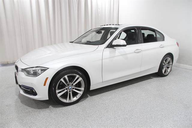 Used 2017 BMW 330i xDrive Sedan AWD/4WD image 3