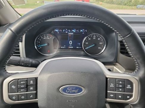 Used 2024 Ford Expedition Max XLT image 15