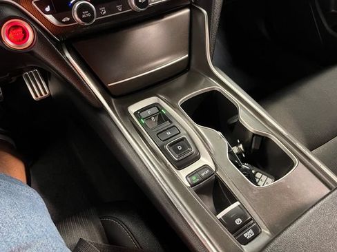 Used 2021 Honda Accord Sport image 29