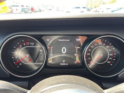 Used 2021 Jeep Gladiator Mojave AWD/4WD image 17