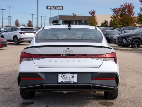 New 2025 Hyundai Elantra Sport image 7