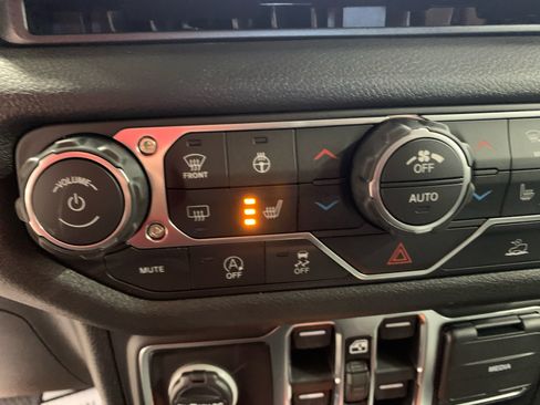 New 2026 Jeep Gladiator Sport image 30