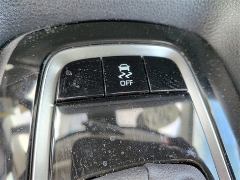 Used 2025 Toyota Corolla LE image 23