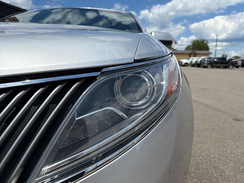 Used 2013 Lincoln MKS AWD image 21