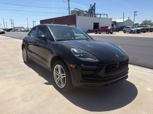 Used 2024 Porsche Macan AWD/4WD image 2