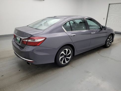 Used 2017 Honda Accord EX-L image 10