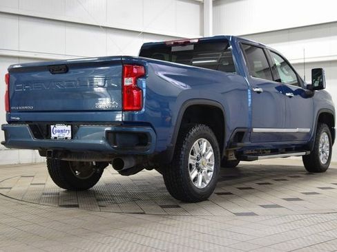 Used 2024 Chevrolet Silverado 3500 High Country w/ Technology Package image 8