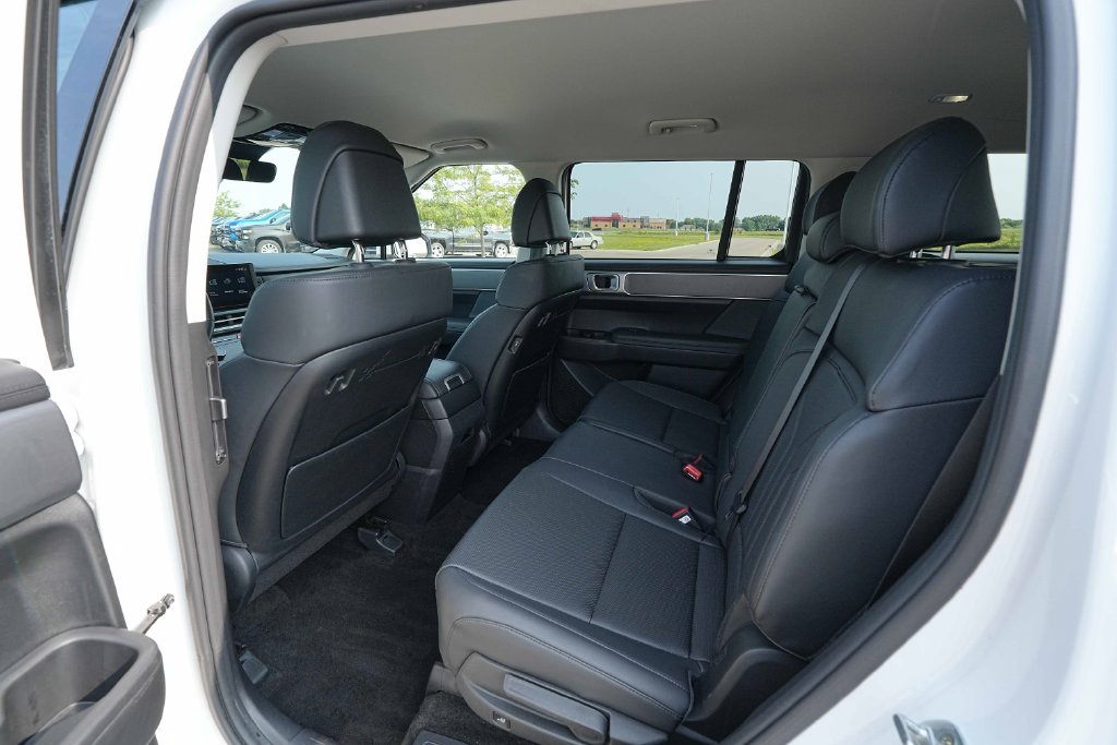 Used 2026 Hyundai Santa Fe SEL AWD/4WD image 19
