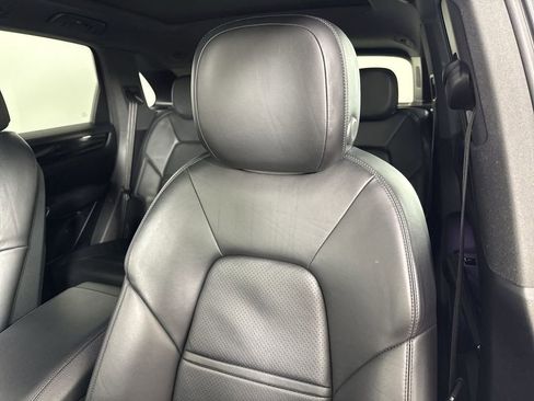 Certified 2020 Porsche Cayenne AWD/4WD image 40