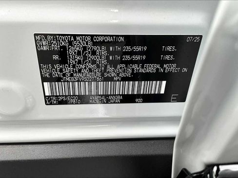 Certified 2025 Toyota RAV4 XSE image 31