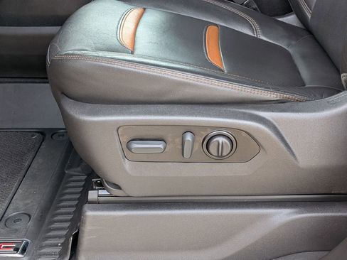 Used 2022 GMC Sierra 1500 AT4 w/ AT4 Premium Package image 23