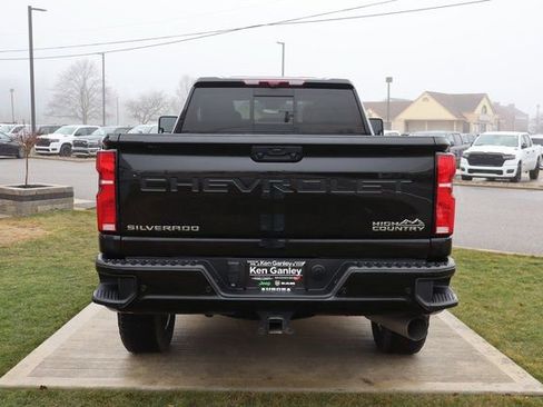 Used 2025 Chevrolet Silverado 2500 High Country w/ High Country Premium Package image 38