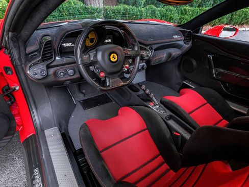 Used 2015 Ferrari 458 Speciale Coupe RWD image 14
