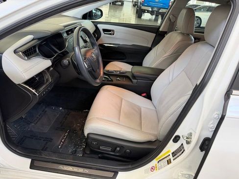Used 2016 Toyota Avalon Limited image 14