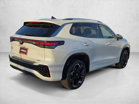 New 2026 Volkswagen Tiguan SEL R-Line image 2