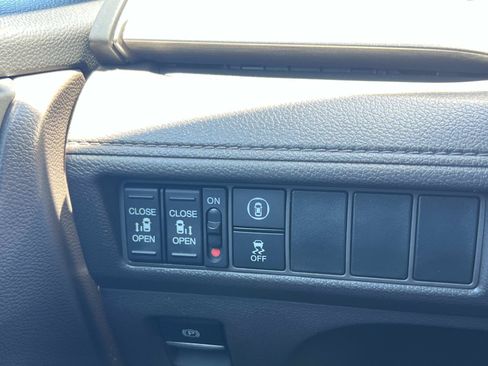 Used 2023 Honda Odyssey EX image 17