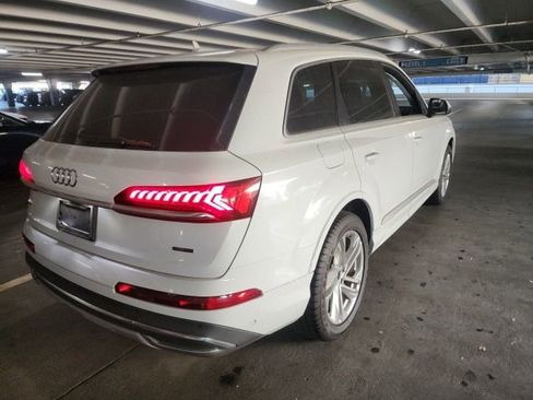 Used 2022 Audi Q7 3.0T Premium Plus image 3