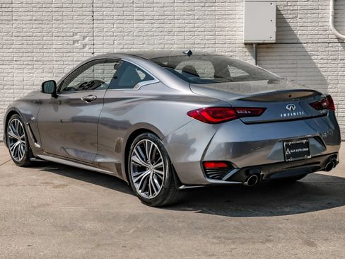 Used 2017 INFINITI Q60 3.0t w/ Premium Plus Package 3.0T RWD image 9