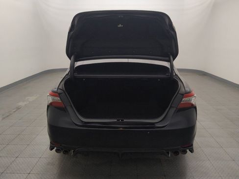 Used 2018 Toyota Camry XSE FWD image 29