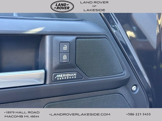 Used 2026 Land Rover Defender 110 X-Dynamic SE AWD/4WD image 12