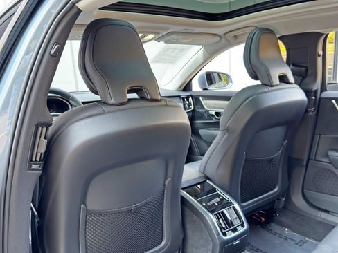 Used 2023 Volvo S90 B6 Plus w/ Protection Package Premier image 35