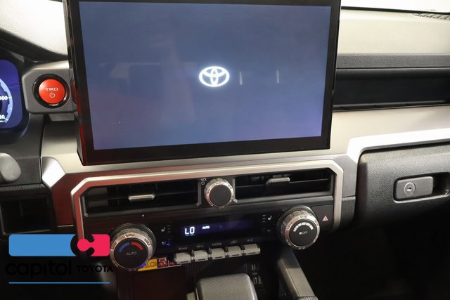 Certified 2026 Toyota 4Runner TRD Off-Road Premium AWD/4WD image 20