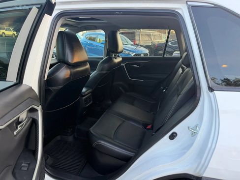 Used 2021 Toyota RAV4 XLE w/ Convenience Package AWD/4WD image 30