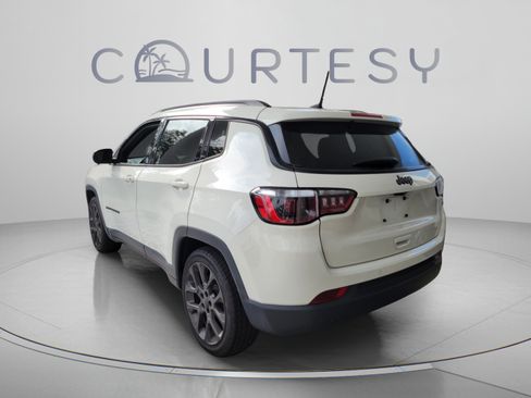 Certified 2021 Jeep Compass Latitude w/ Sun and Sound Group FWD image 2